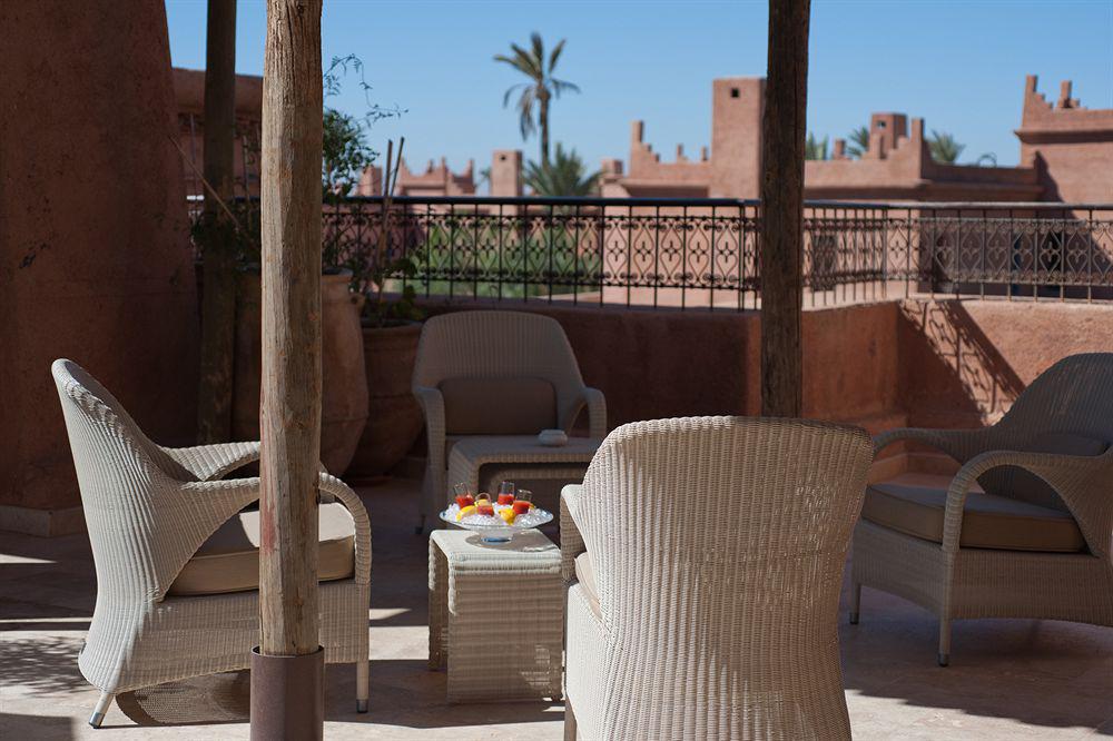 ติกมิซา สวีทส์ แอนด์ พาวิเลียน Hotel Ouled Jelal ภายนอก รูปภาพ Terrace at the hotel