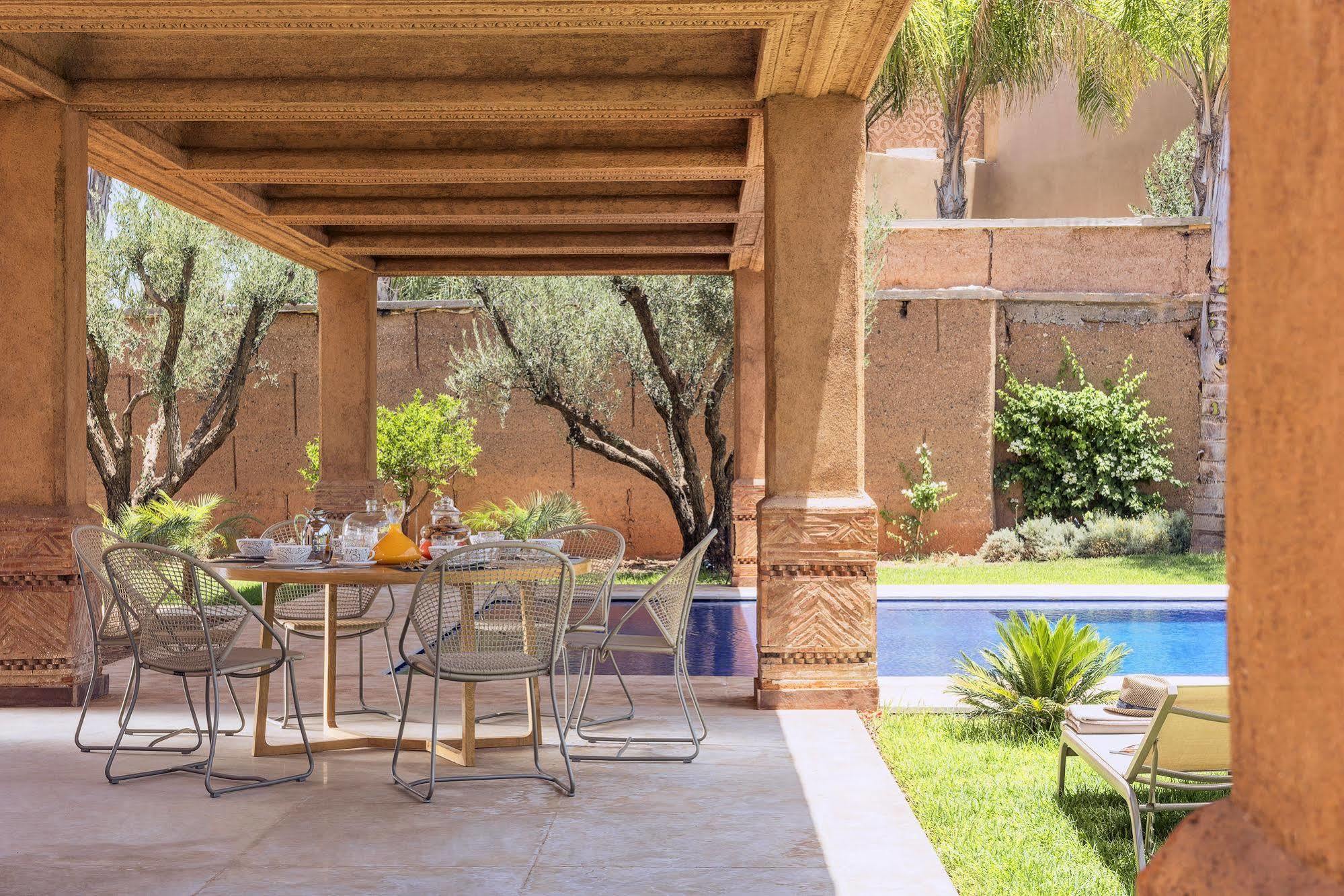 ติกมิซา สวีทส์ แอนด์ พาวิเลียน Hotel Ouled Jelal ภายนอก รูปภาพ The swimming pool at the hotel