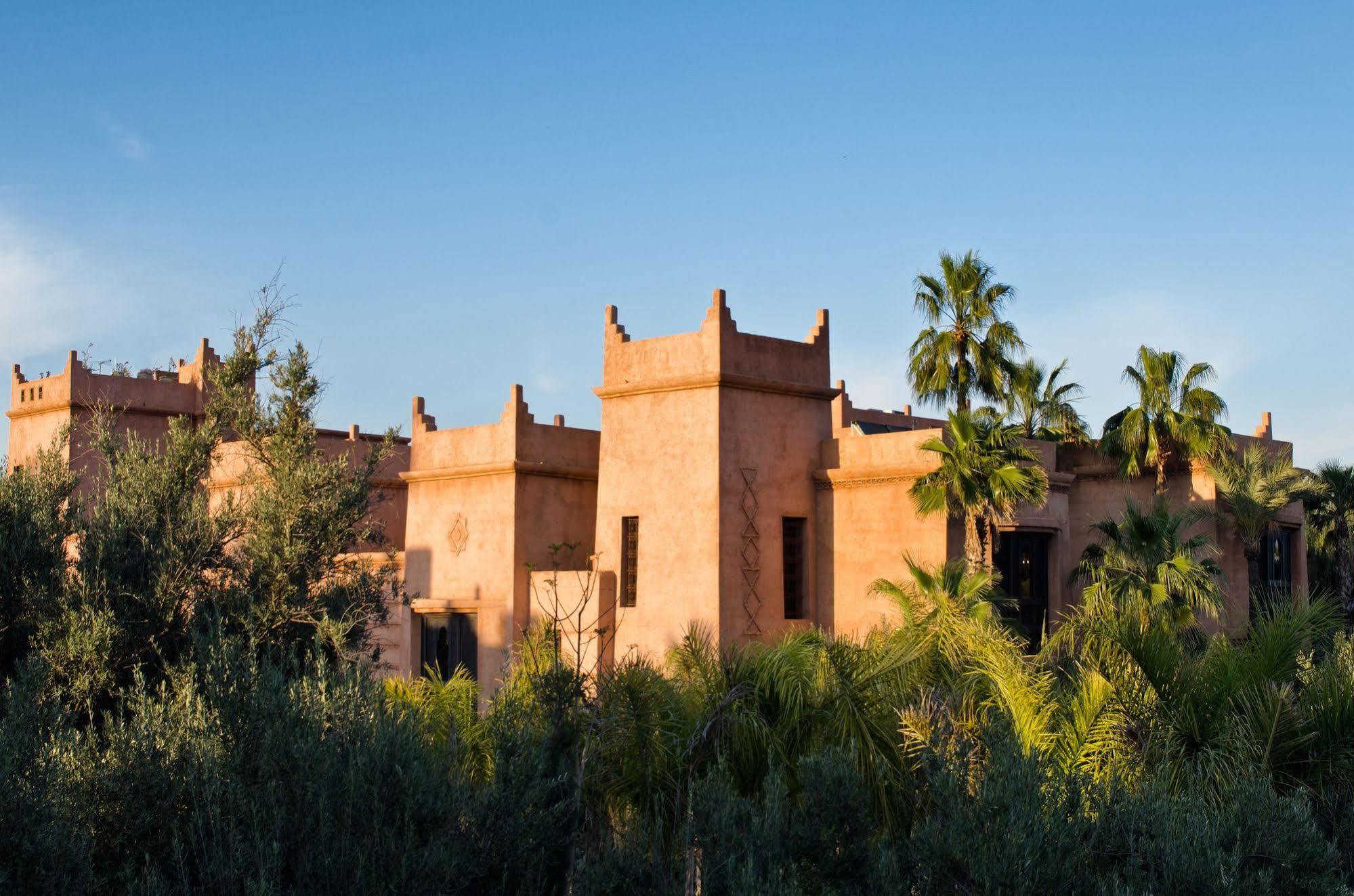 ติกมิซา สวีทส์ แอนด์ พาวิเลียน Hotel Ouled Jelal ภายนอก รูปภาพ The hotel's main building