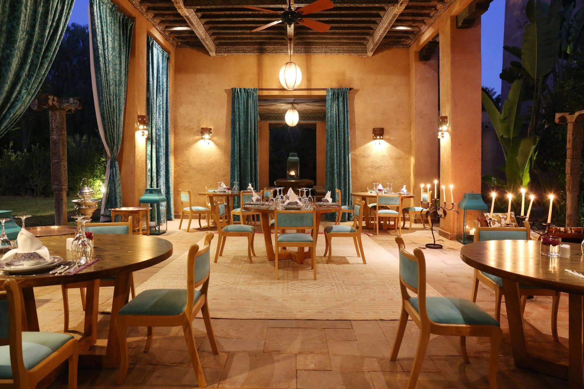 ติกมิซา สวีทส์ แอนด์ พาวิเลียน Hotel Ouled Jelal ภายนอก รูปภาพ Restaurant at the Hotel Amanjena
